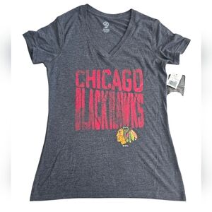 NHL Women's V-Neck Gray Chicago Blackhawks T-shirt Size Medium